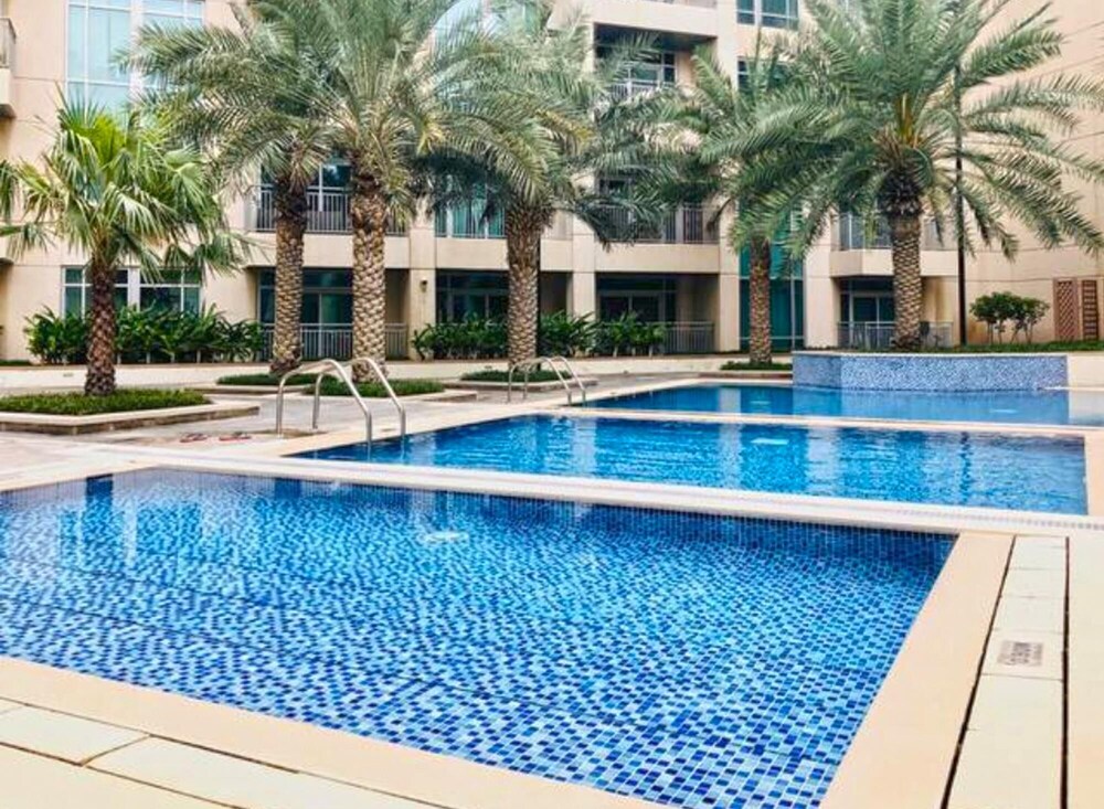 Upgraded Apartment w Stunning Burj Khalifa View