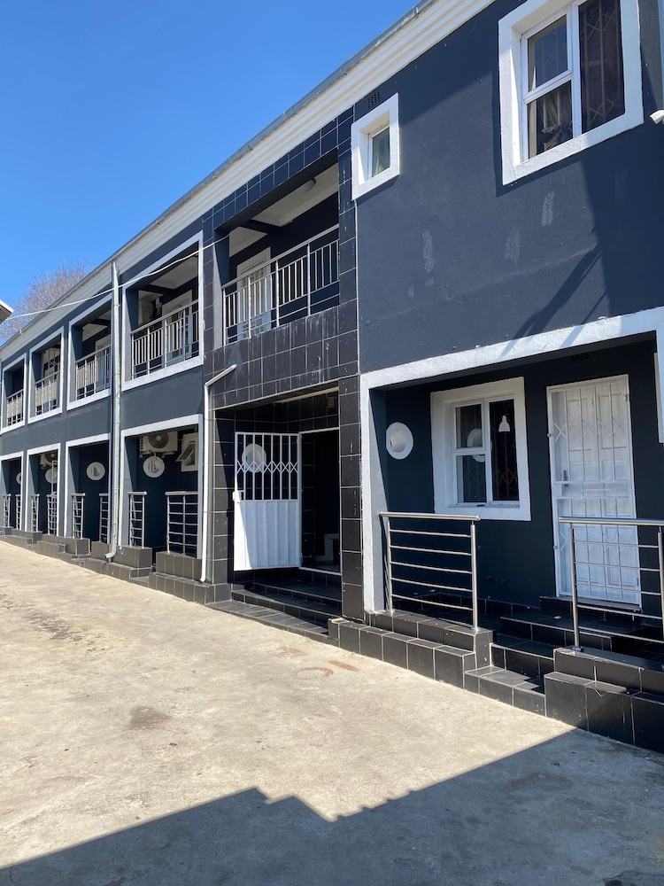 Gold Crown Self-catering Apartment