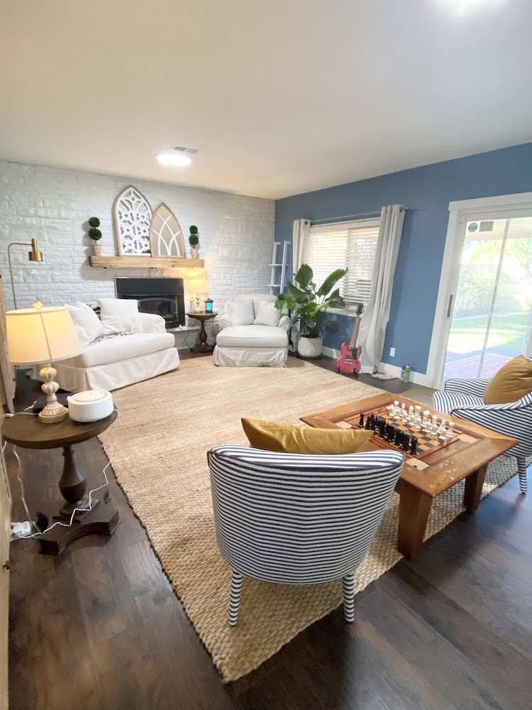 Uptown French Haven 3 Bedroom Residence