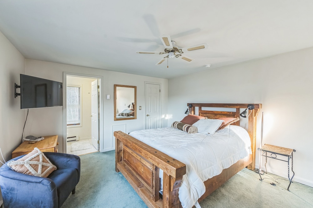 Little Cloud 10m Retreat With Adirondack Charm 1 Bedroom Townhouse by The Summit at Gore Mountain