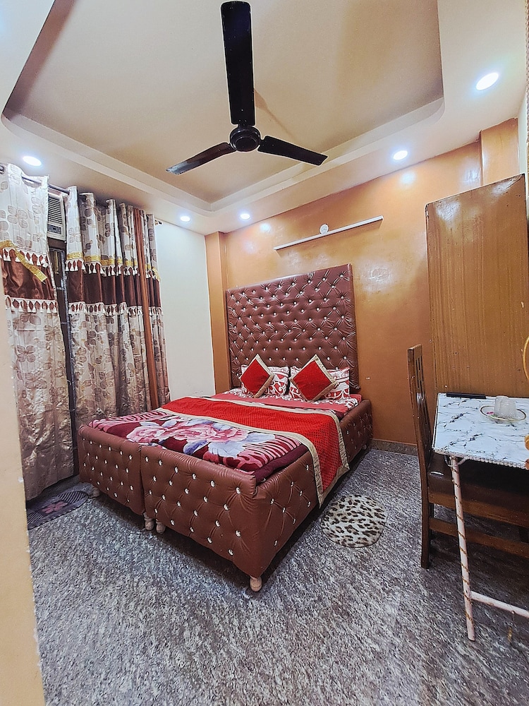 THE DEEP GANESHA INN