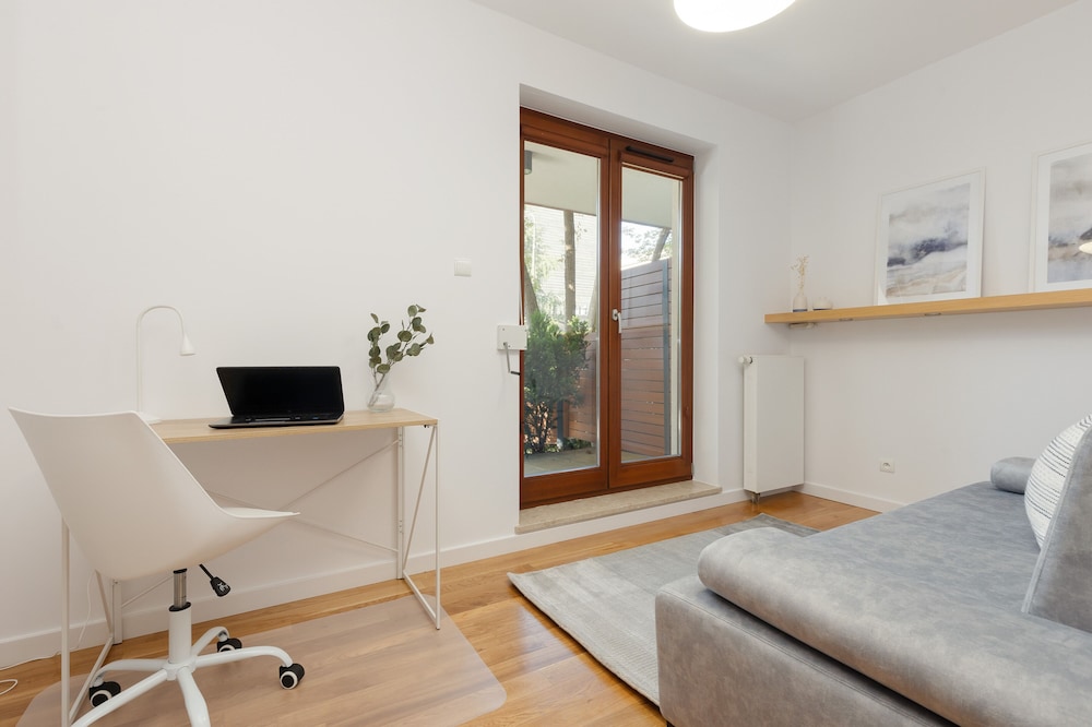Apartament z 2 Sypialniami by Renters view 3