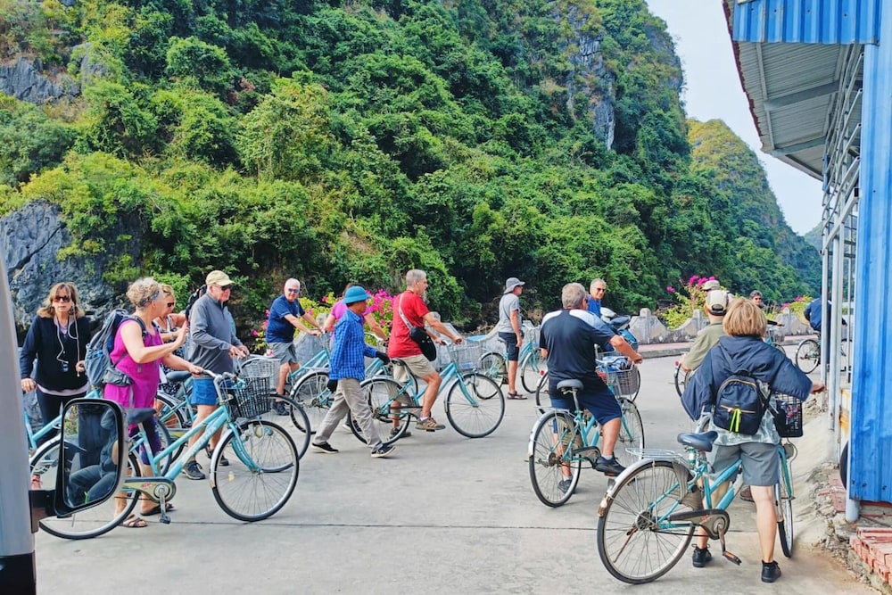 Verdure Lotus Classic Cruise on Lan Ha Bay