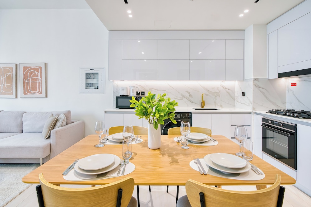 PVH - Tranquil 1BR - Binghatti Lavender