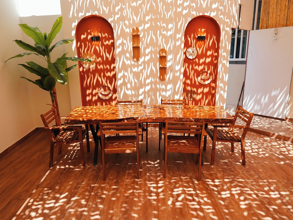 Bonnie City Hotel - Image 79