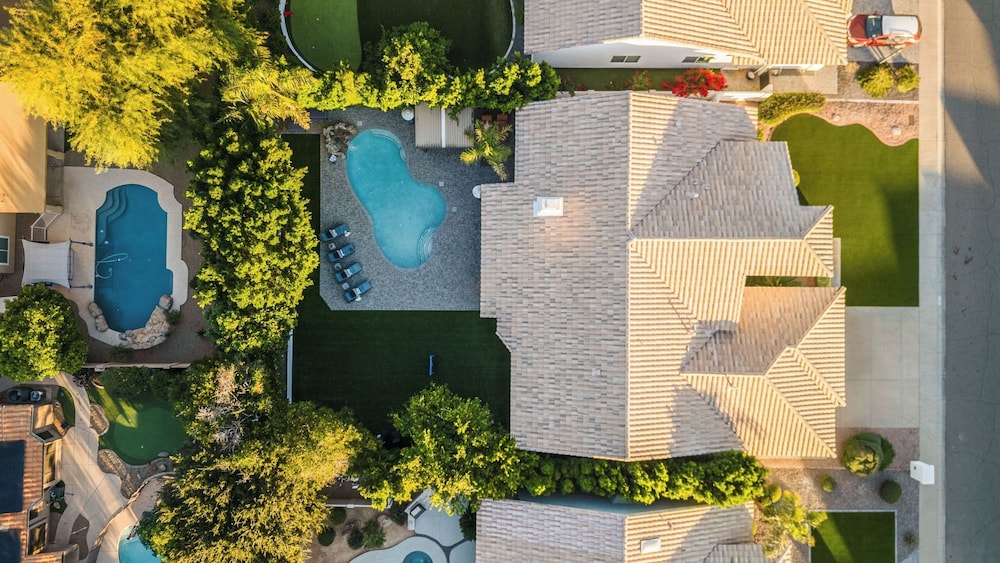 Private Pool, Outdoor Dining & Fireplace Near North Scottsdale Hotspots Desert Luma by Avantstay