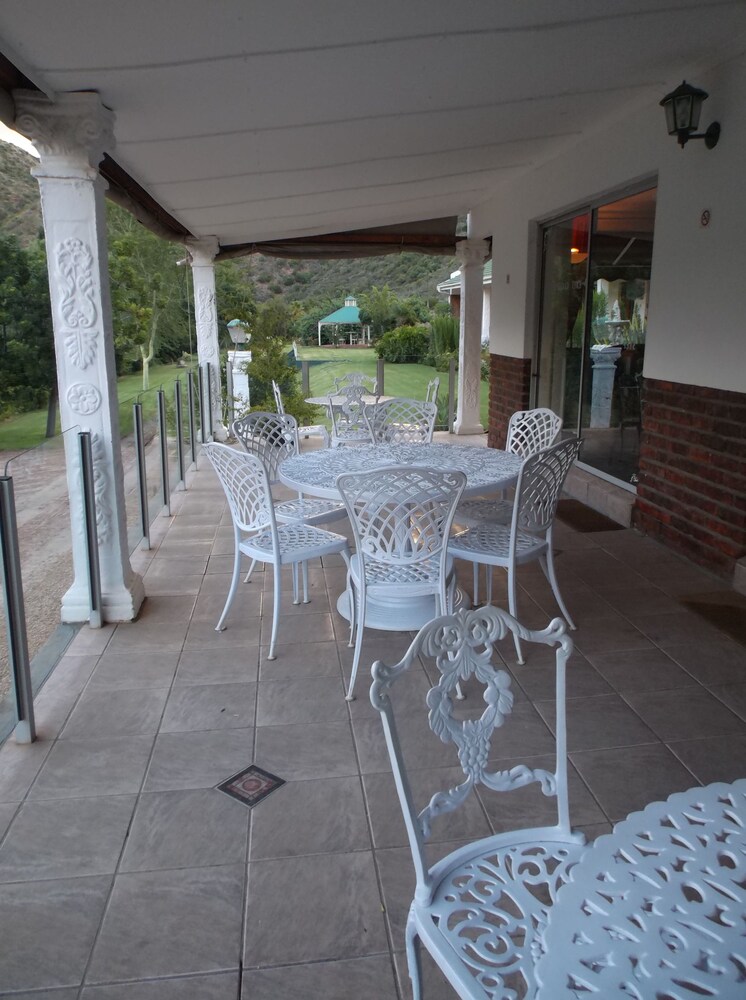Old Mill Lodge, Working Ostrich Farm & Restaurant, Oudtshoorn