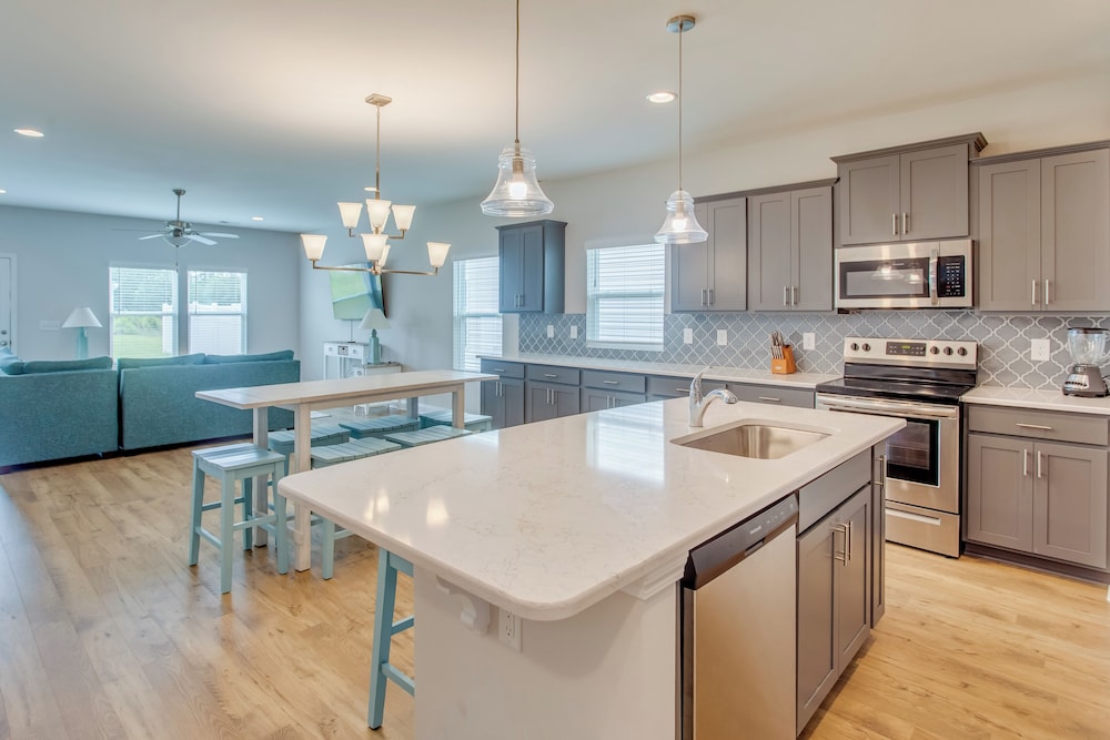 Fish, Swim & Unwind: Retreat in Ocean Isle Beach!