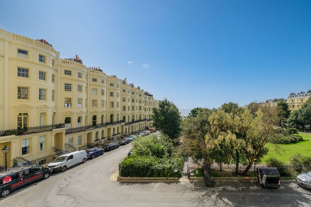 Host Stay Tranquility on Brunswick Square