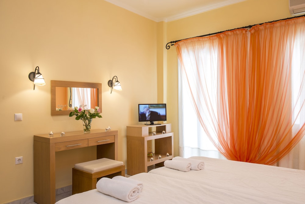 Kostis Villas
