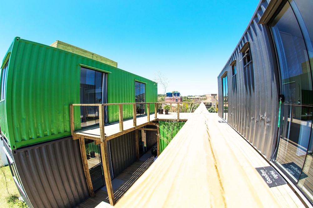 Innbox - Praia Do Rosa - Hostel