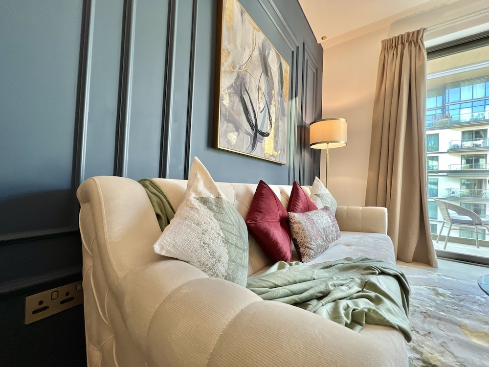 Cosmos Living Luxurious Sobha Hartland