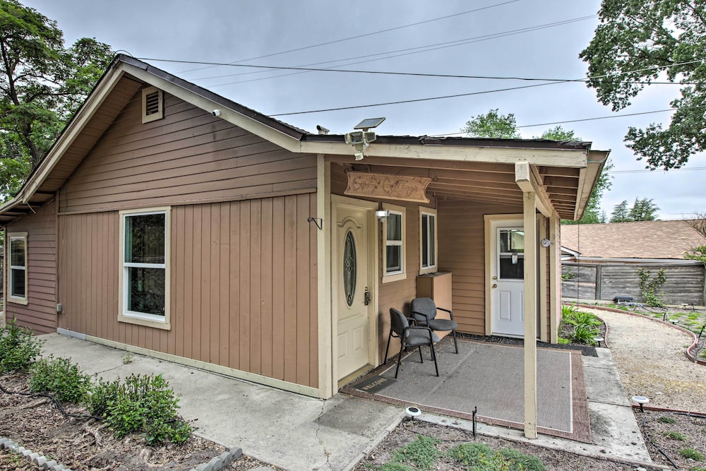 Cozy Abode w/ Patio, 16 Mi to San Luis Obispo view 5