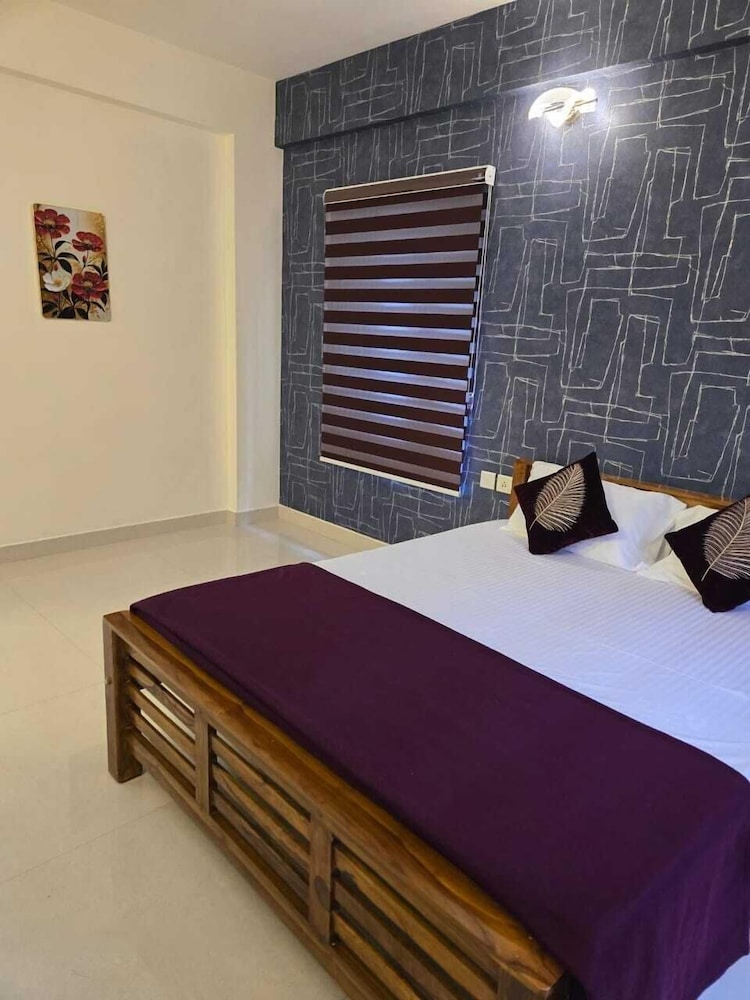 Centur Apartments