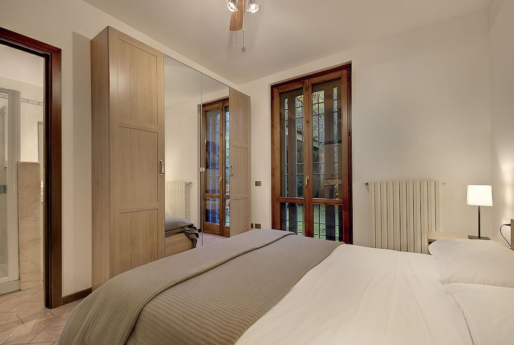 Lovely Flat With Shared Pool and Amazing Lake View