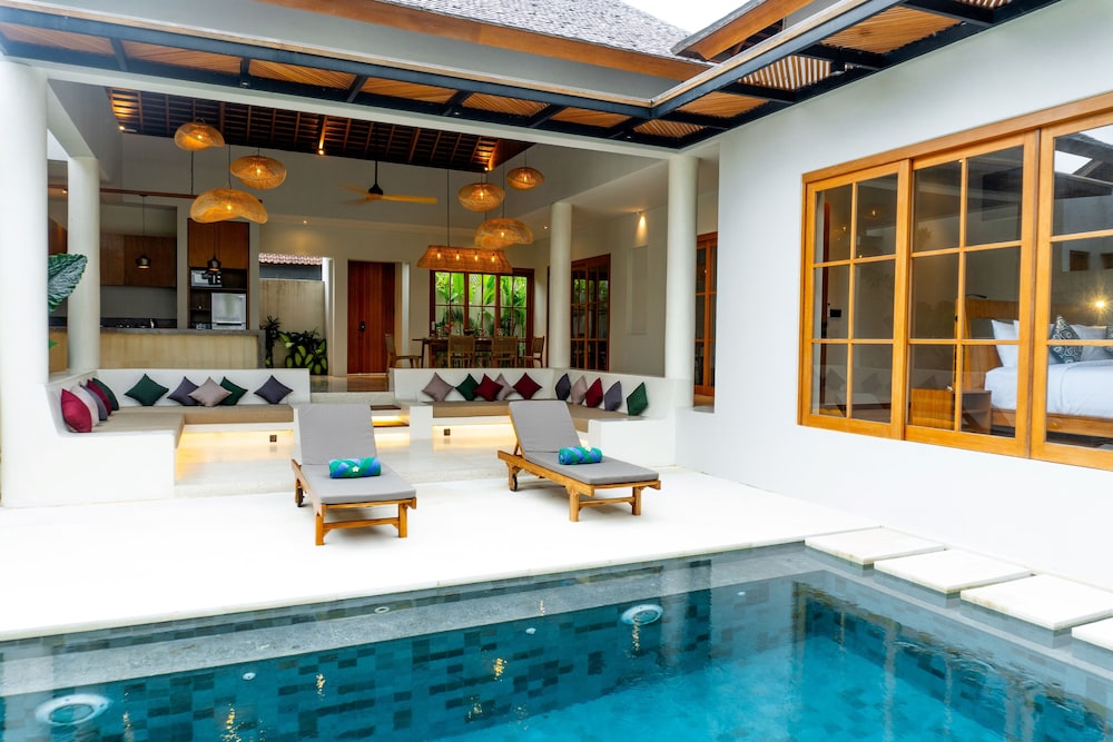 Ersanea Villas Seseh
