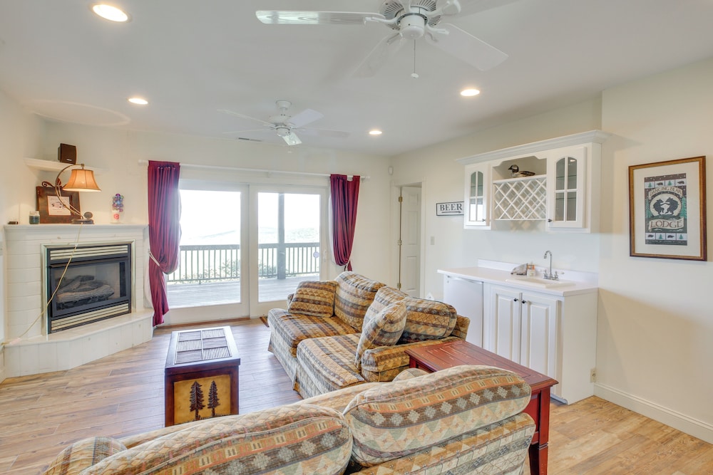 Beech Mtn Views, Next to Ski Resort: Home w/ Decks