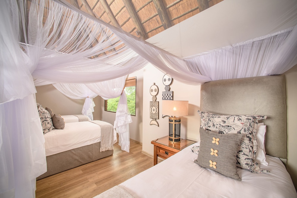 Karongwe - River Safari Lodge