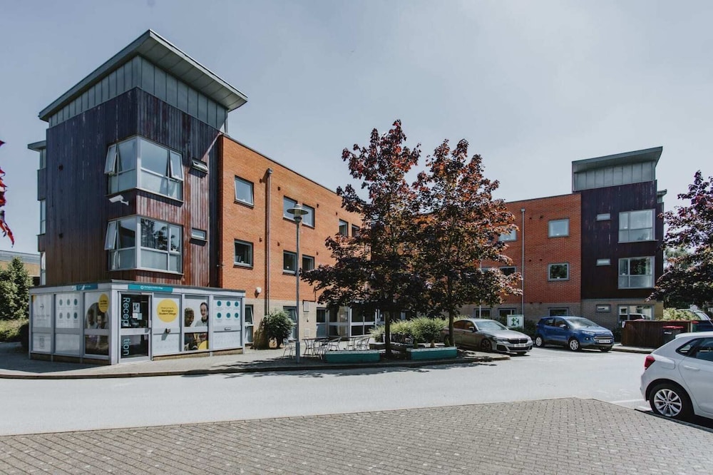 Bonington Student Village