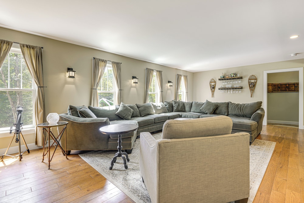 2 Mi to Golfing & Hiking: Spacious Wilmington Home