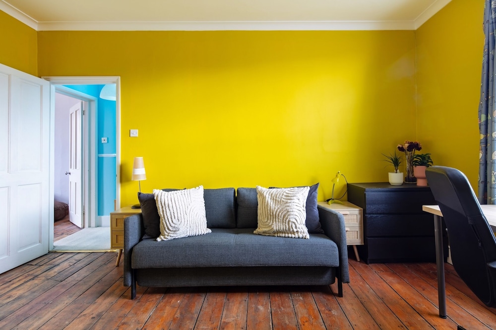 Cozy 2BR Near Notting Hill & Hyde Park