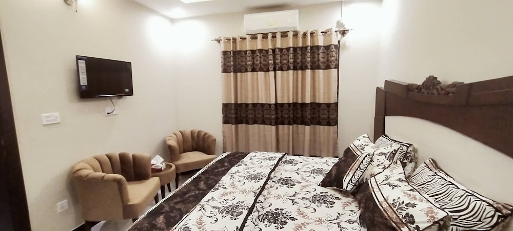 Thai Dee Guest House Islamabad view 3