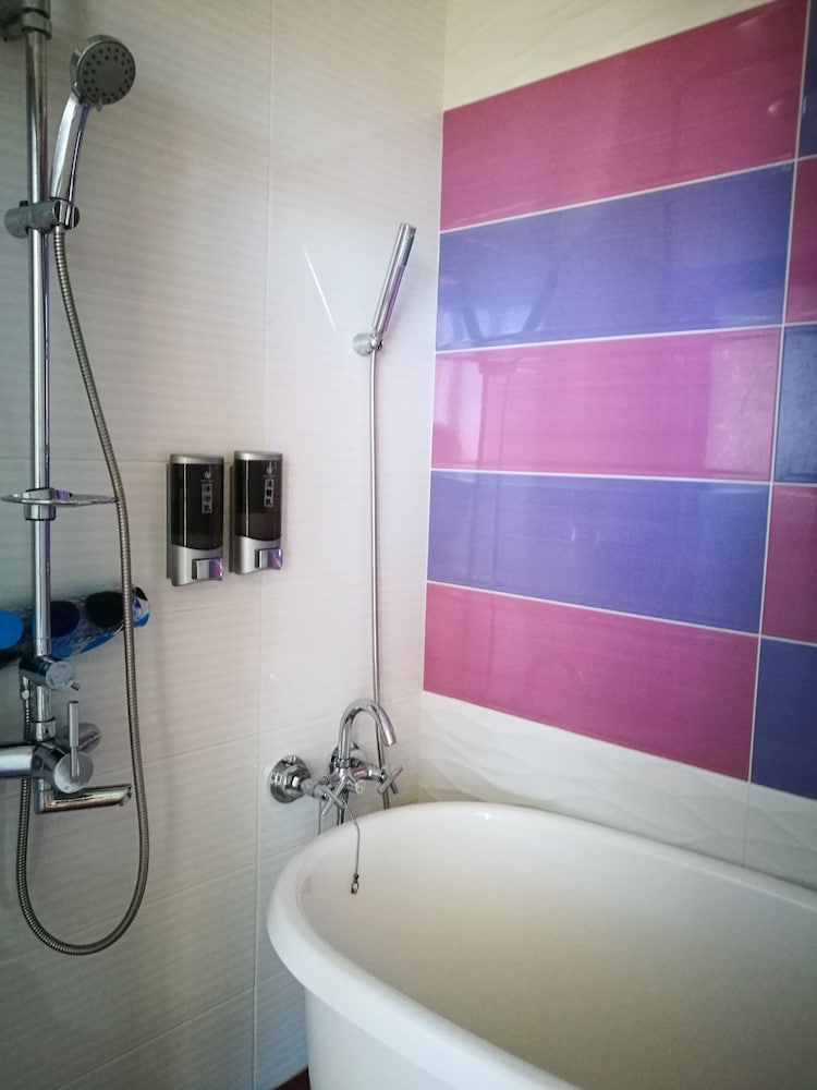 198 Red Hat B&B