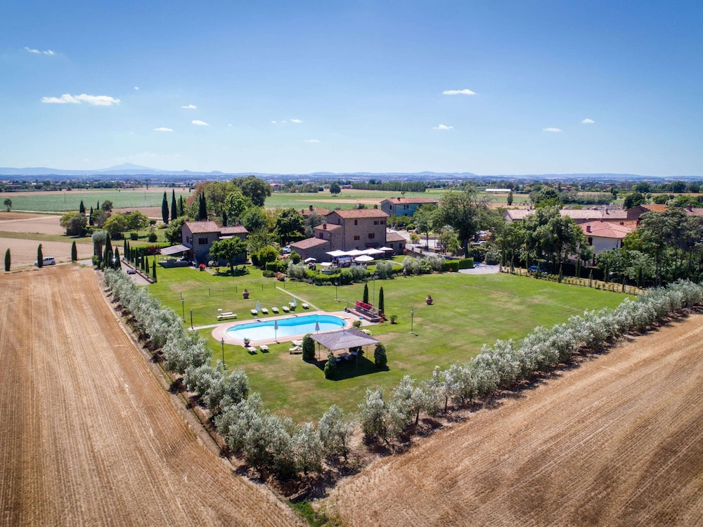 Cortona Vacations - Agriturismo Near Cortona With Swimming Pool - Property Image 30