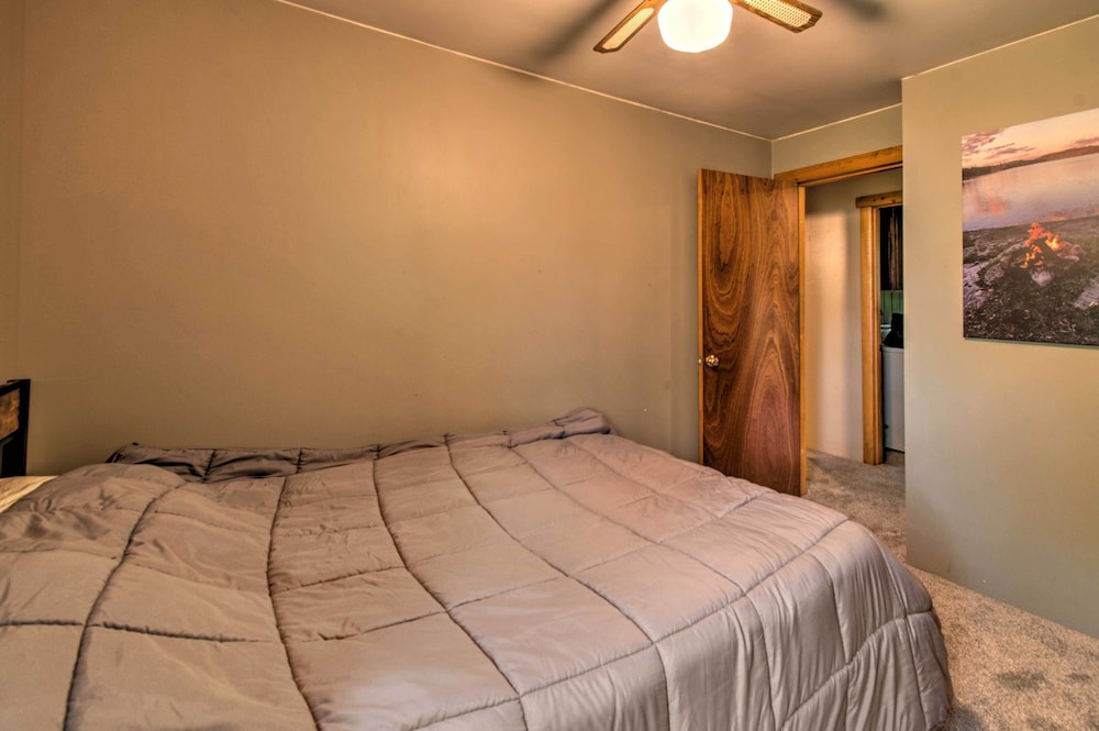 Miscellaneous Market Vacations - Cozy Riverfront Getaway: Fishing On-site! - Property Image 3