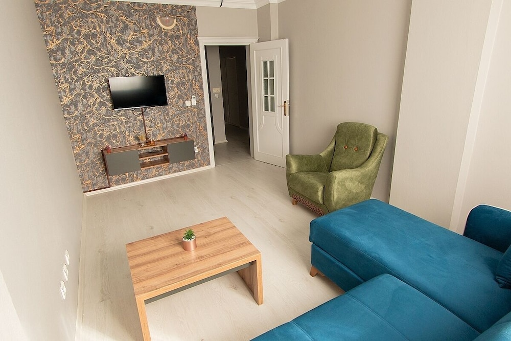 Green Hill Residence