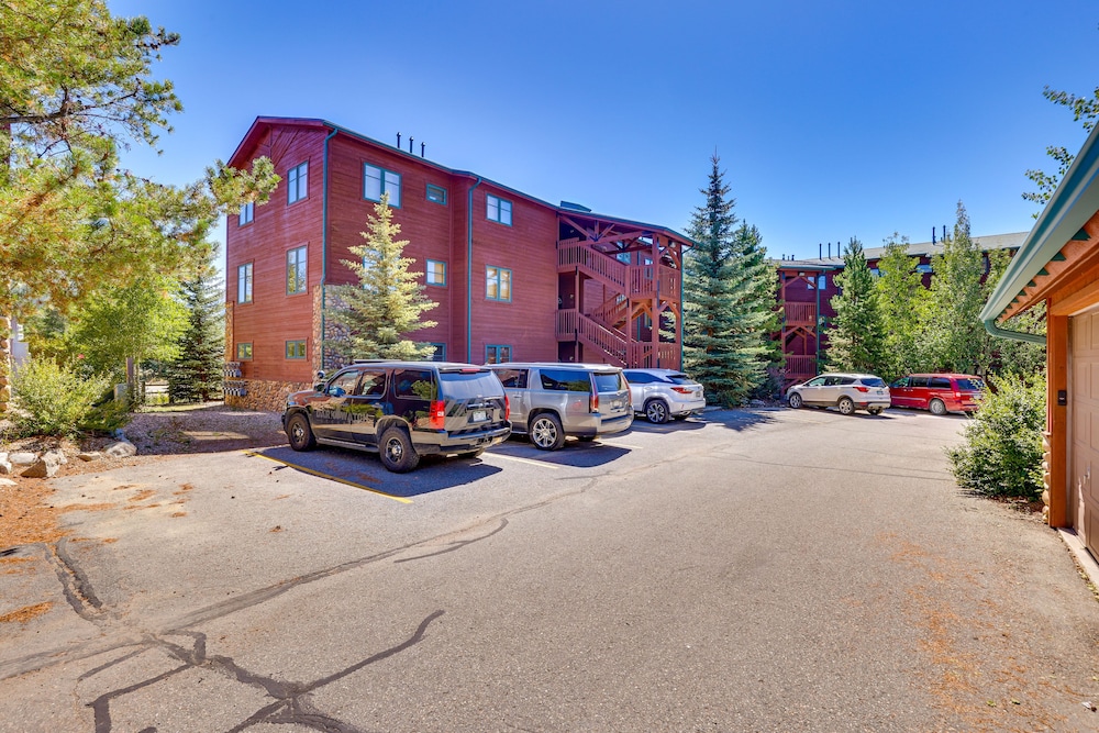 Walk to Main Street: Grand Lake Condo w/ Patio