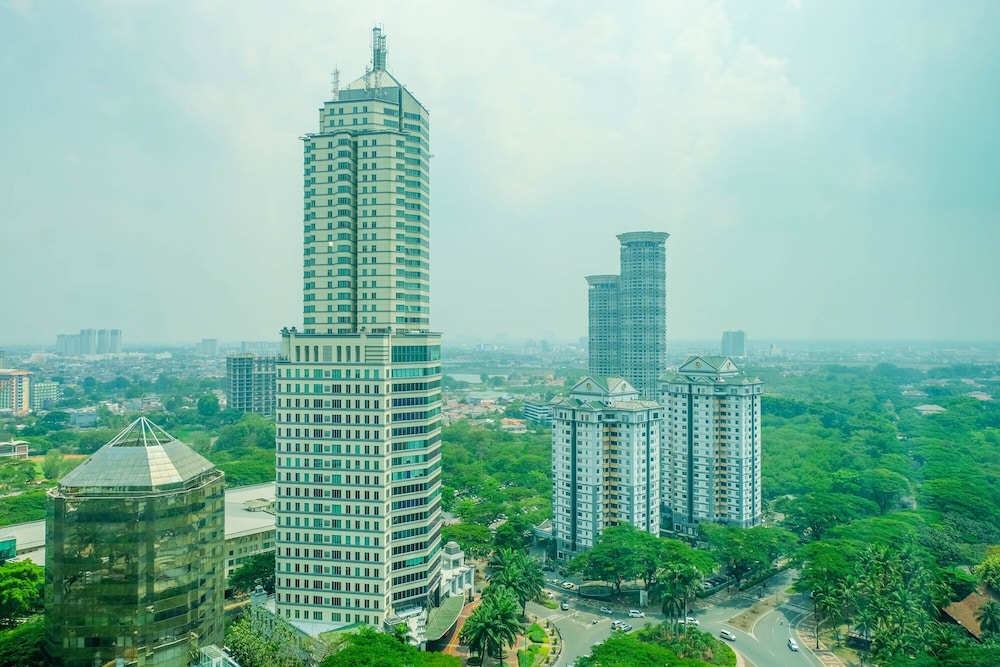 Classy Studio Apartment at U Residence view 3
