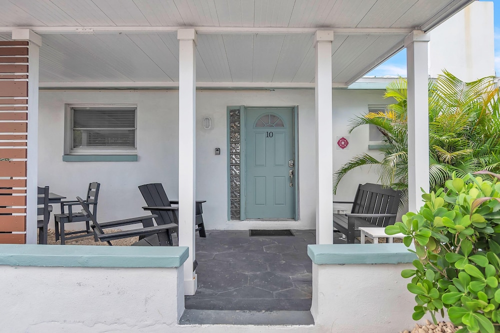 The Bungalows #10