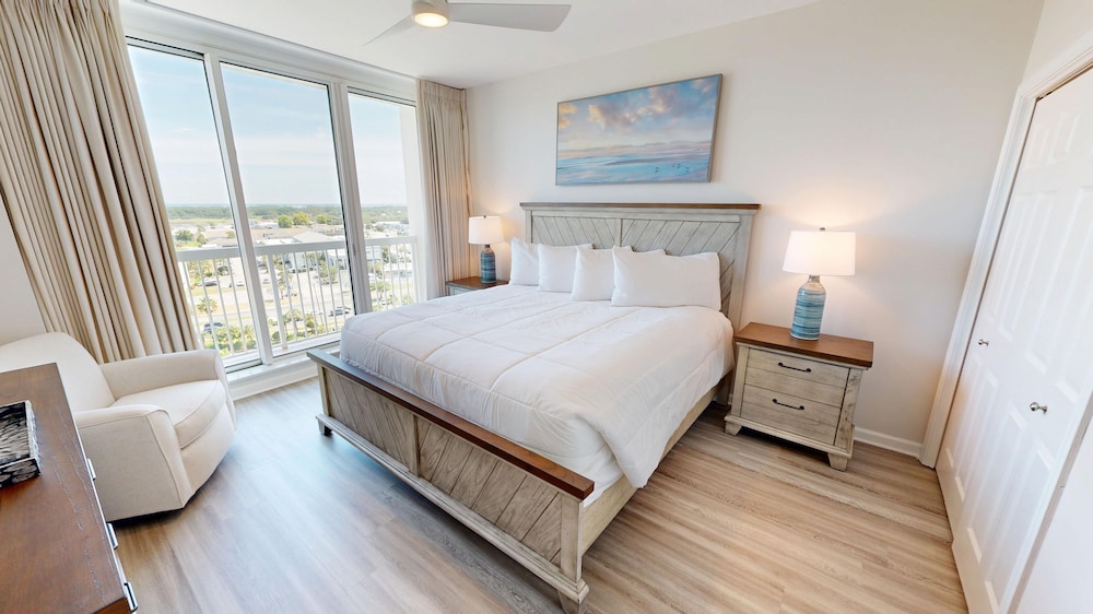 Silver Beach 1104w 3 Bedroom Condo