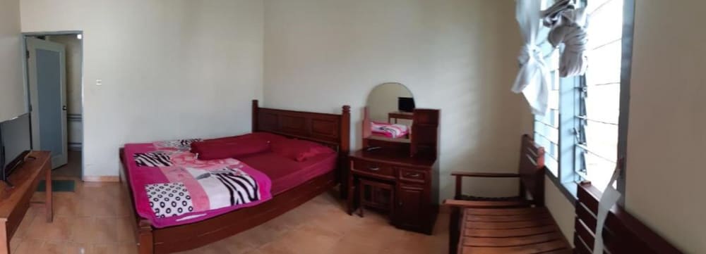 Villa Bhatilia view 4