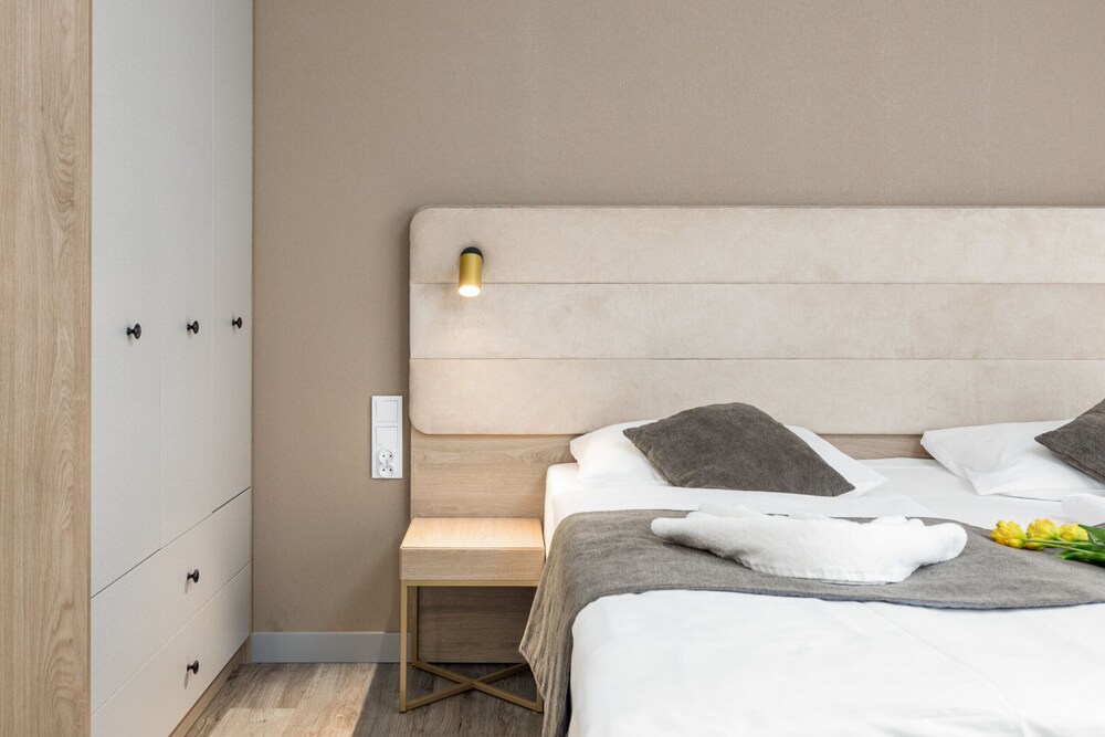 Apartment Bel Mare by Renters view 3