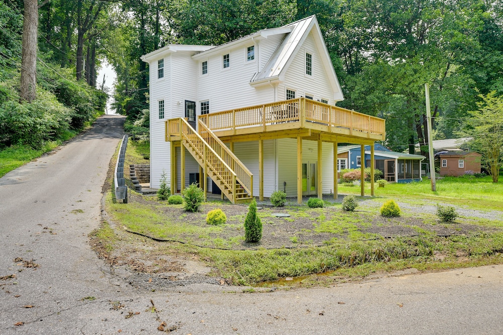 Family-friendly Chesapeake Beach House With Deck! view 2