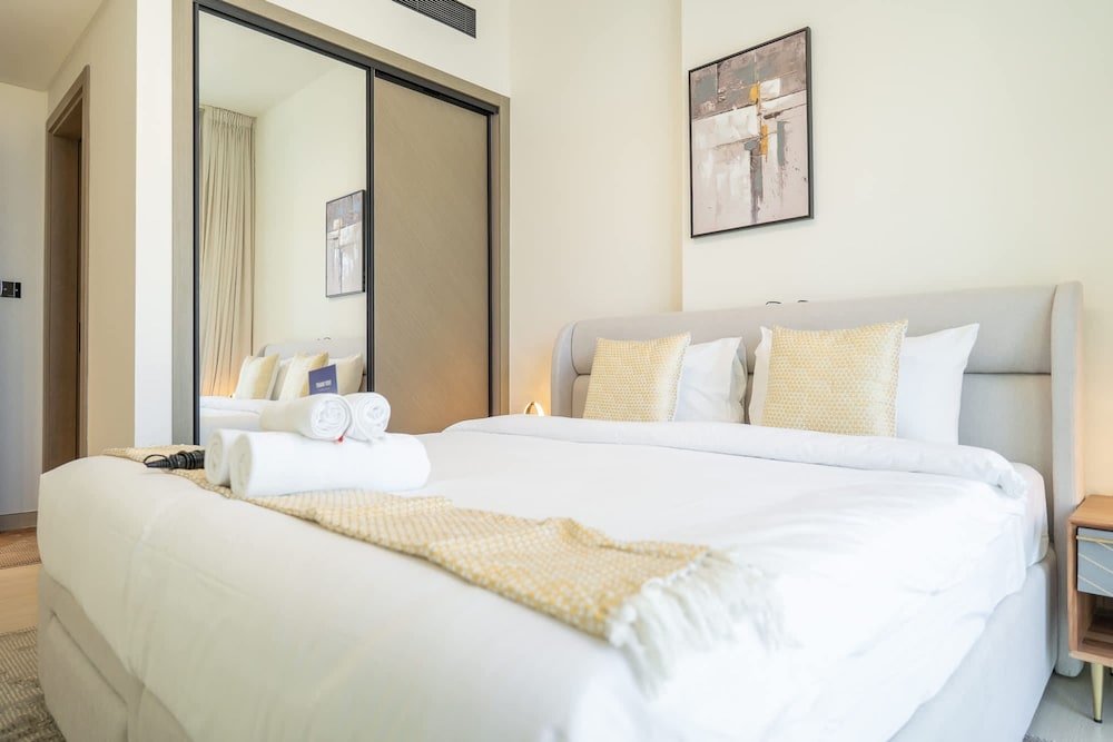 Peace and Tranquility in This 1 Bedroom in JVC