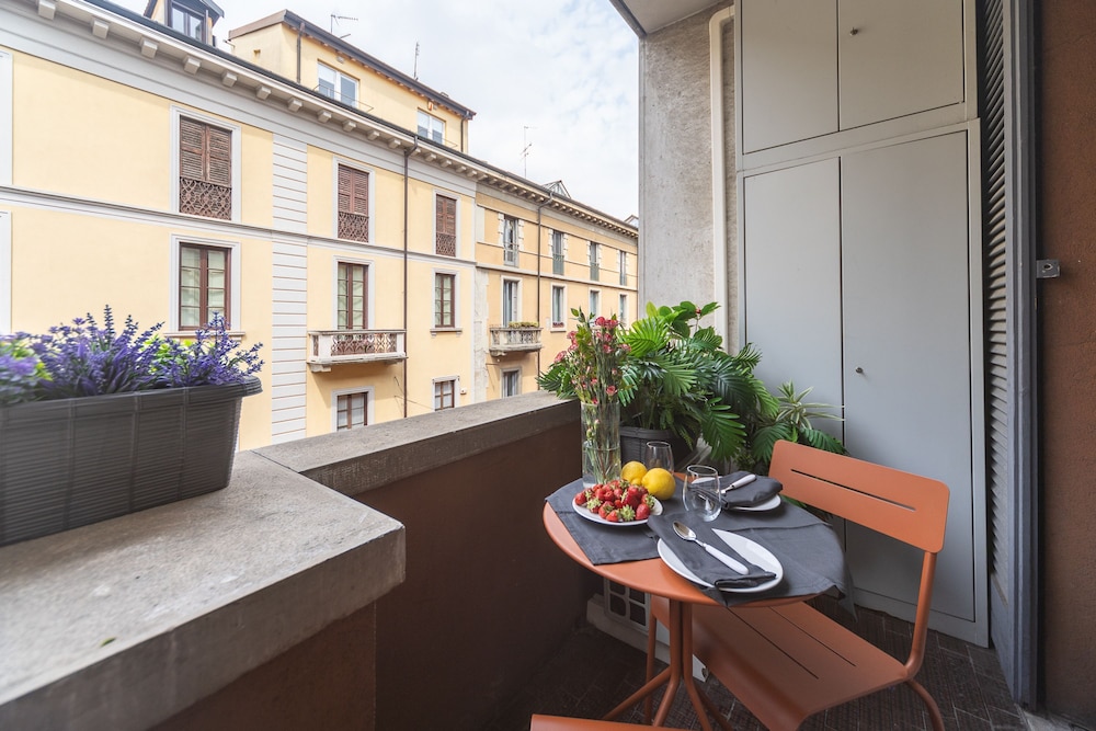S Marco - Bright Central 1bdr With Balcony in Brera