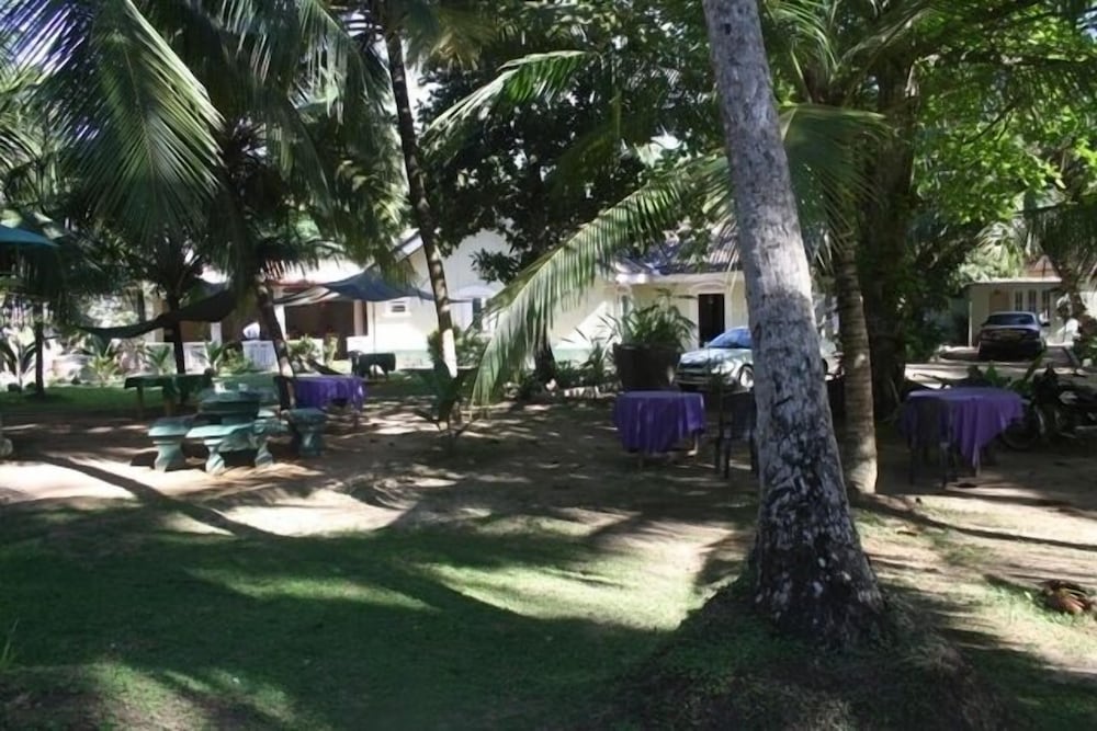 Club Mirissa