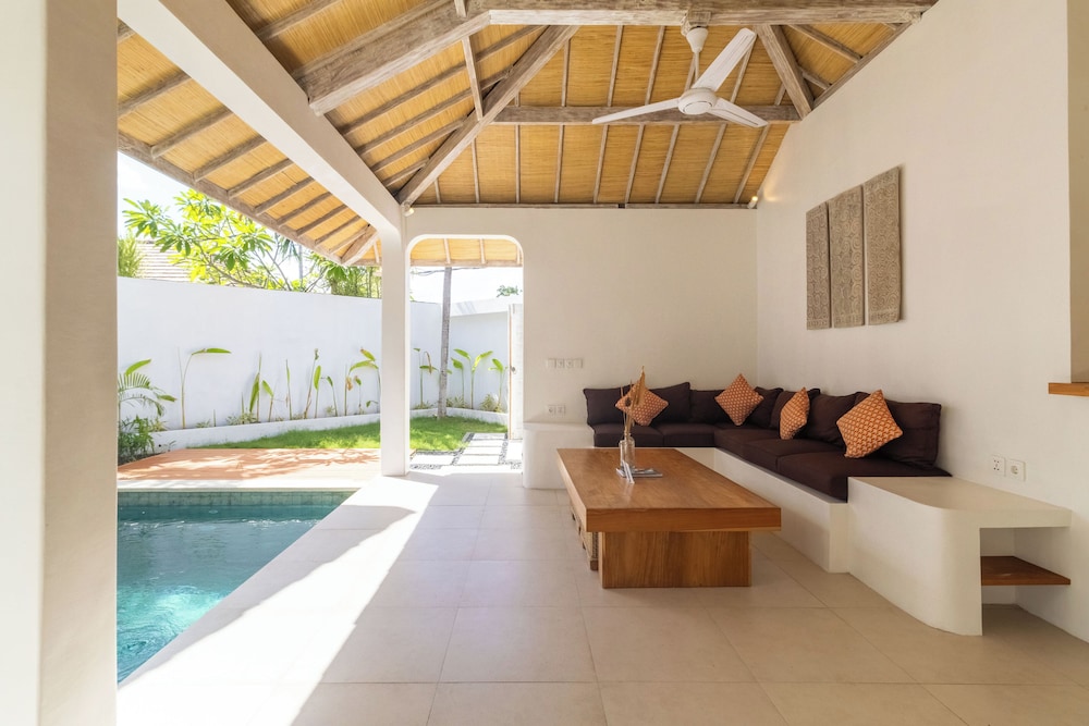 Villa Cocodrilos 1 by Pertama Management
