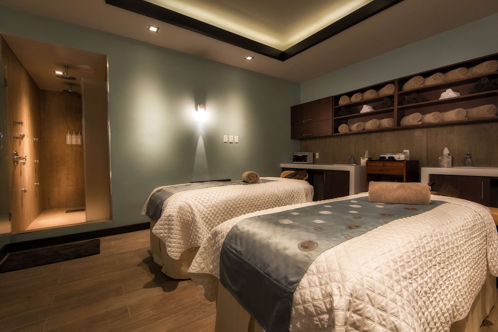 Hilton Barbados Resort - Photo 44