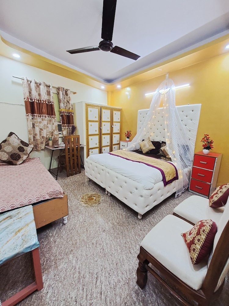 THE DEEP GANESHA INN
