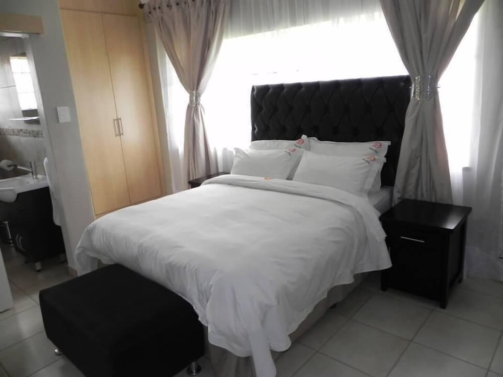 Owee's Place
