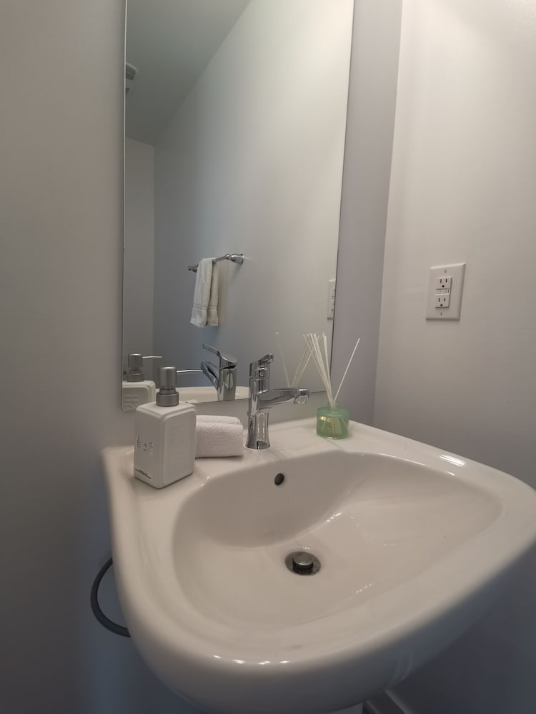 Barrie Comfort Lodging