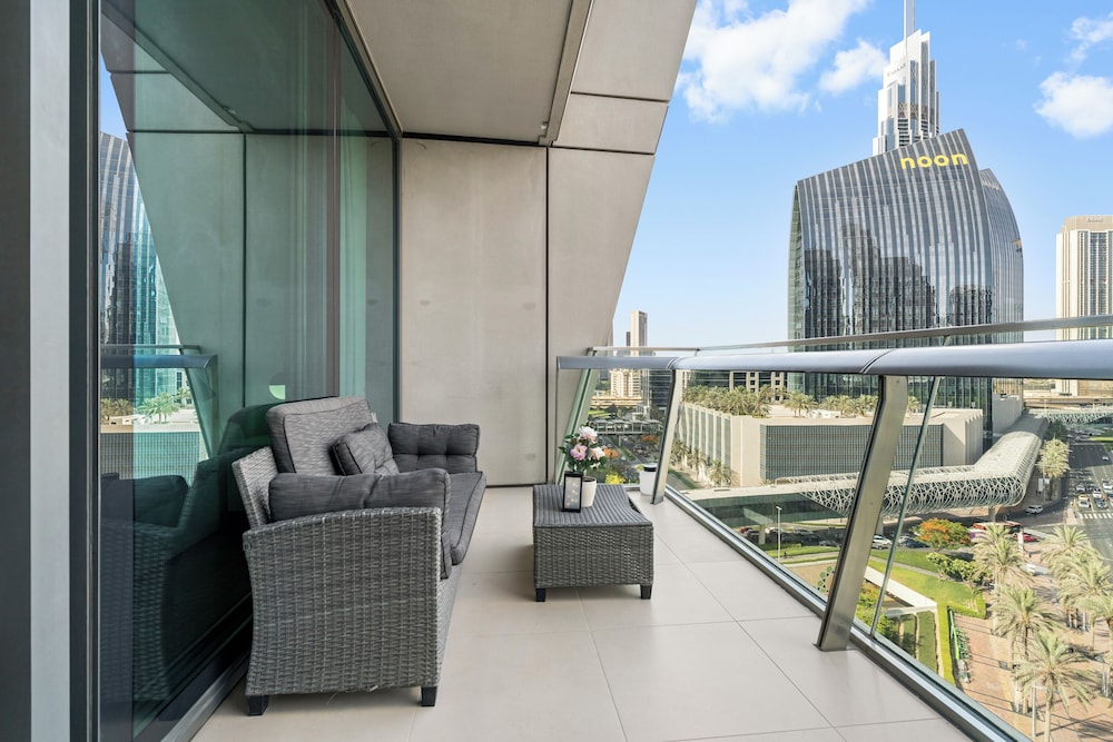 NYE Burj Khalifa View Balcony – Burj Vista