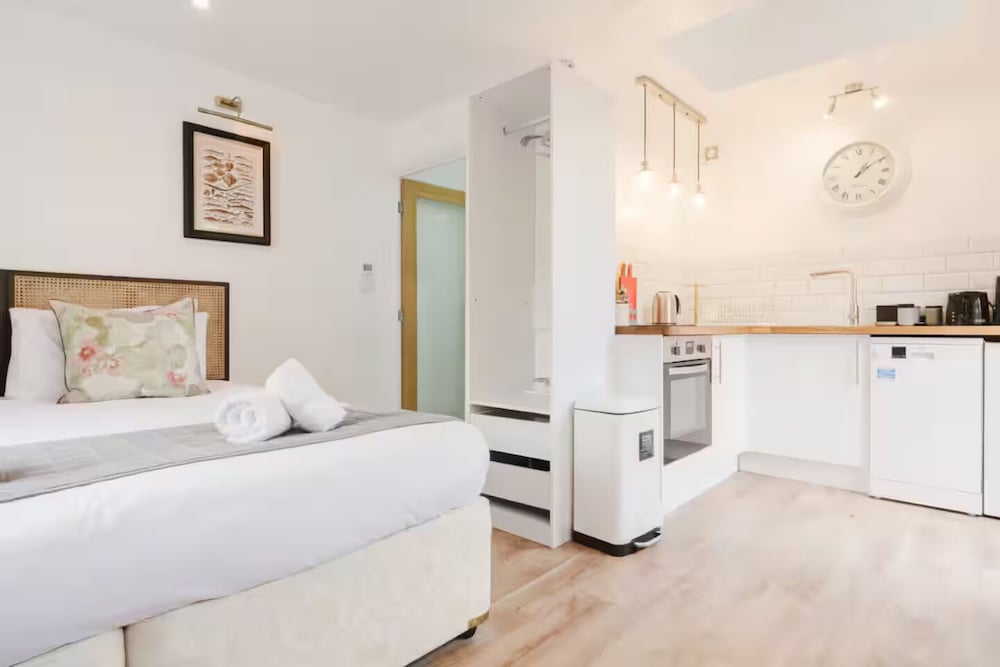 Cosy Studio Annexe Central Cheltenham