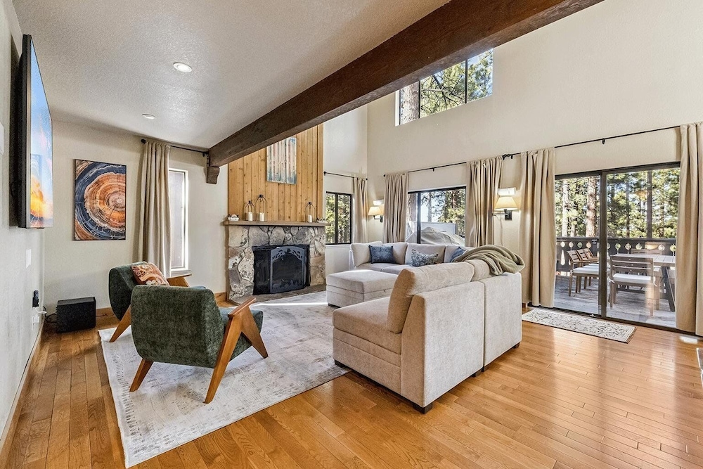 1192 Timber Lane 4 Bedroom Home