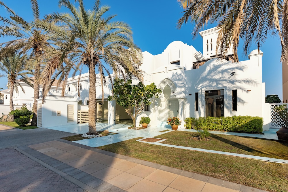 Exclusive Palm Villa - Mint Stay