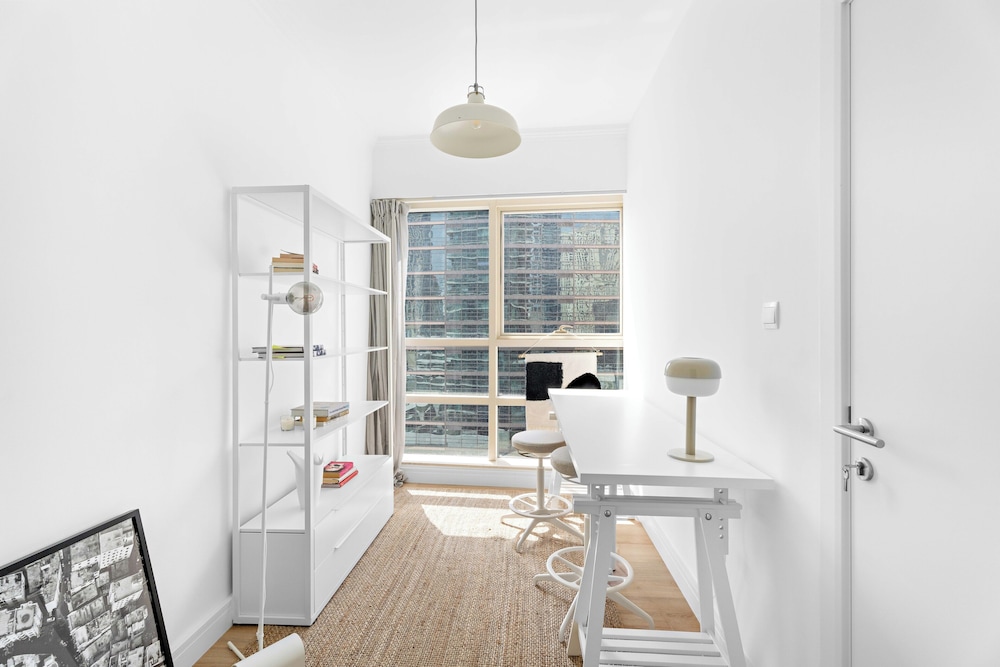 Silkhaus Marina Quays West